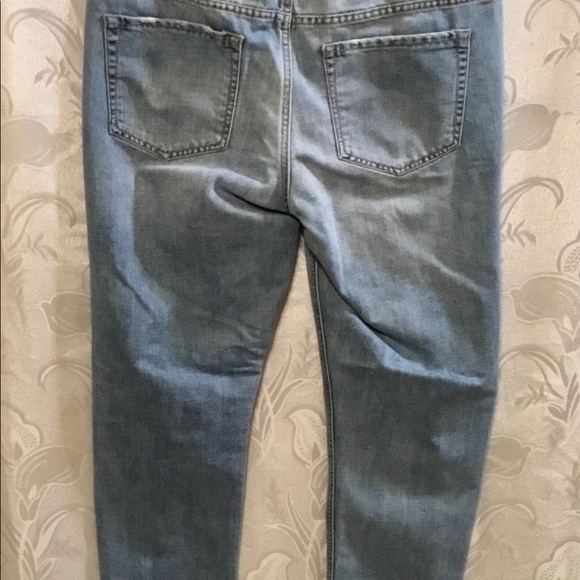 Aeropostale Boyfriend Distressed Jeans - Picture 5 of 7